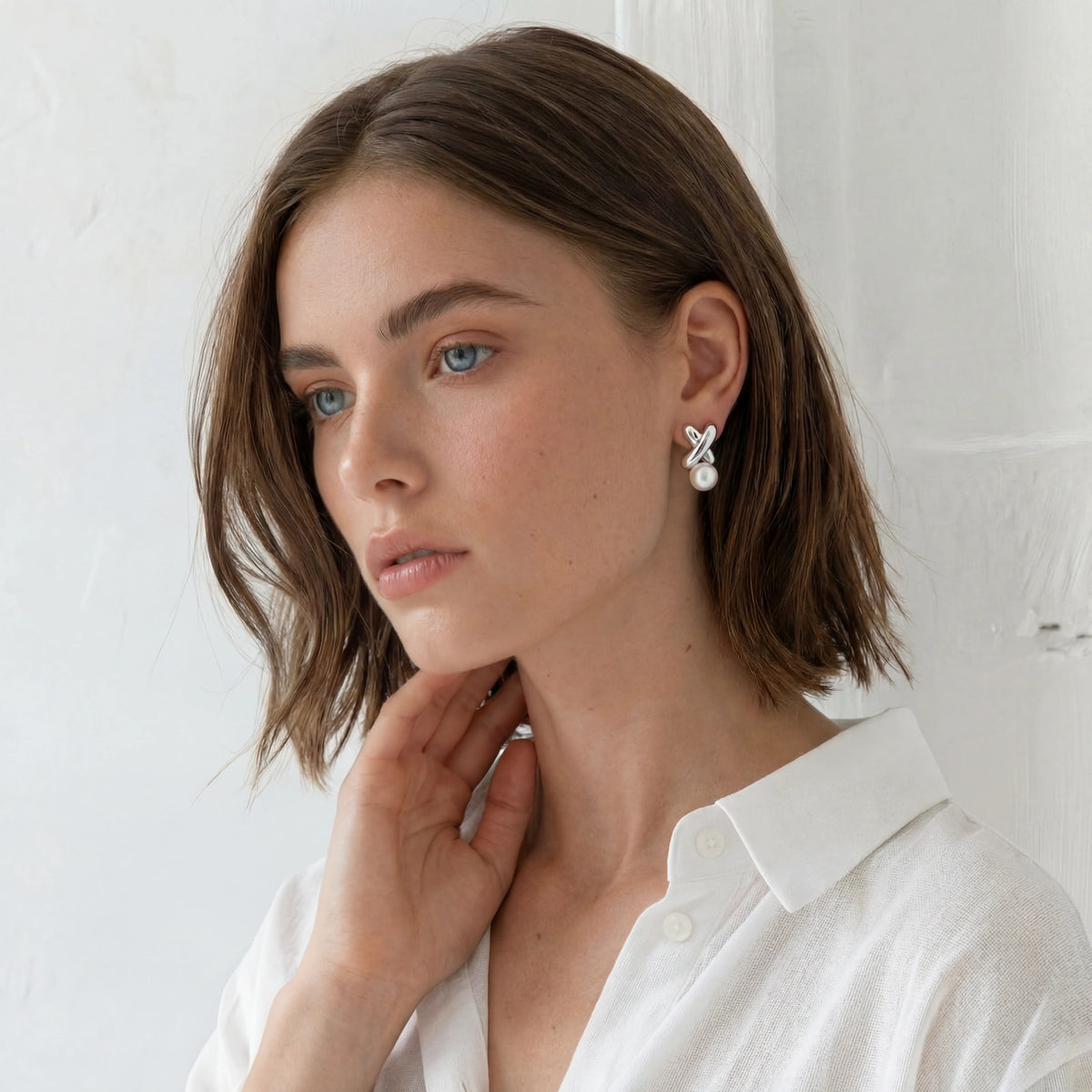 Twist Pearl Stud Earrings